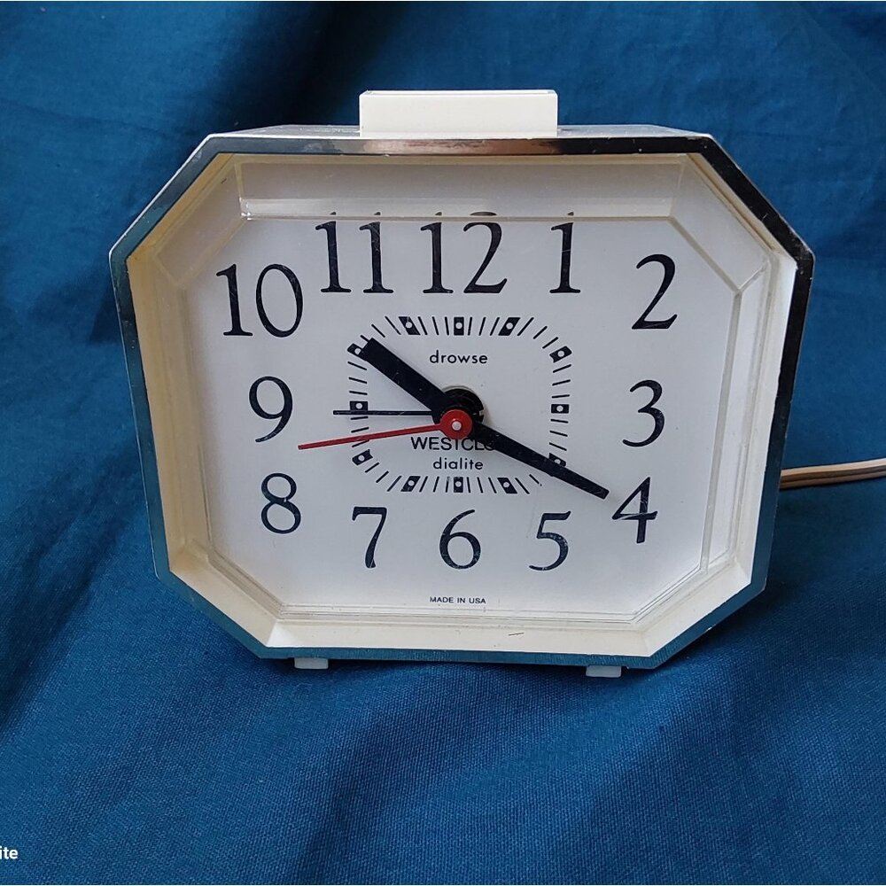 Vintage 80s Westclox electric alarm clock with snooze | drowse function works